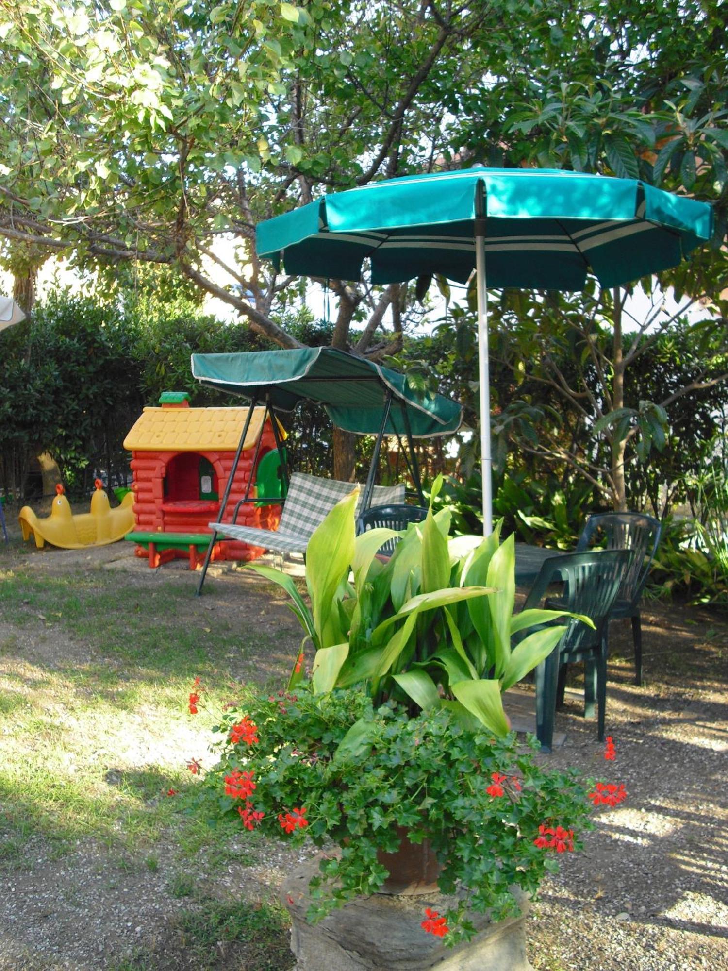 Hotel Garden 티레니아 외부 사진